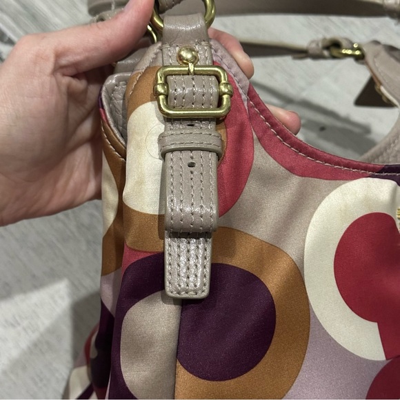 Coach Madison Graphic Op Art Maggie Bag - Picture 5 of 16